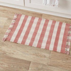 20" x 34" Pink Gingham Plaid Accent Rug with Fringe
